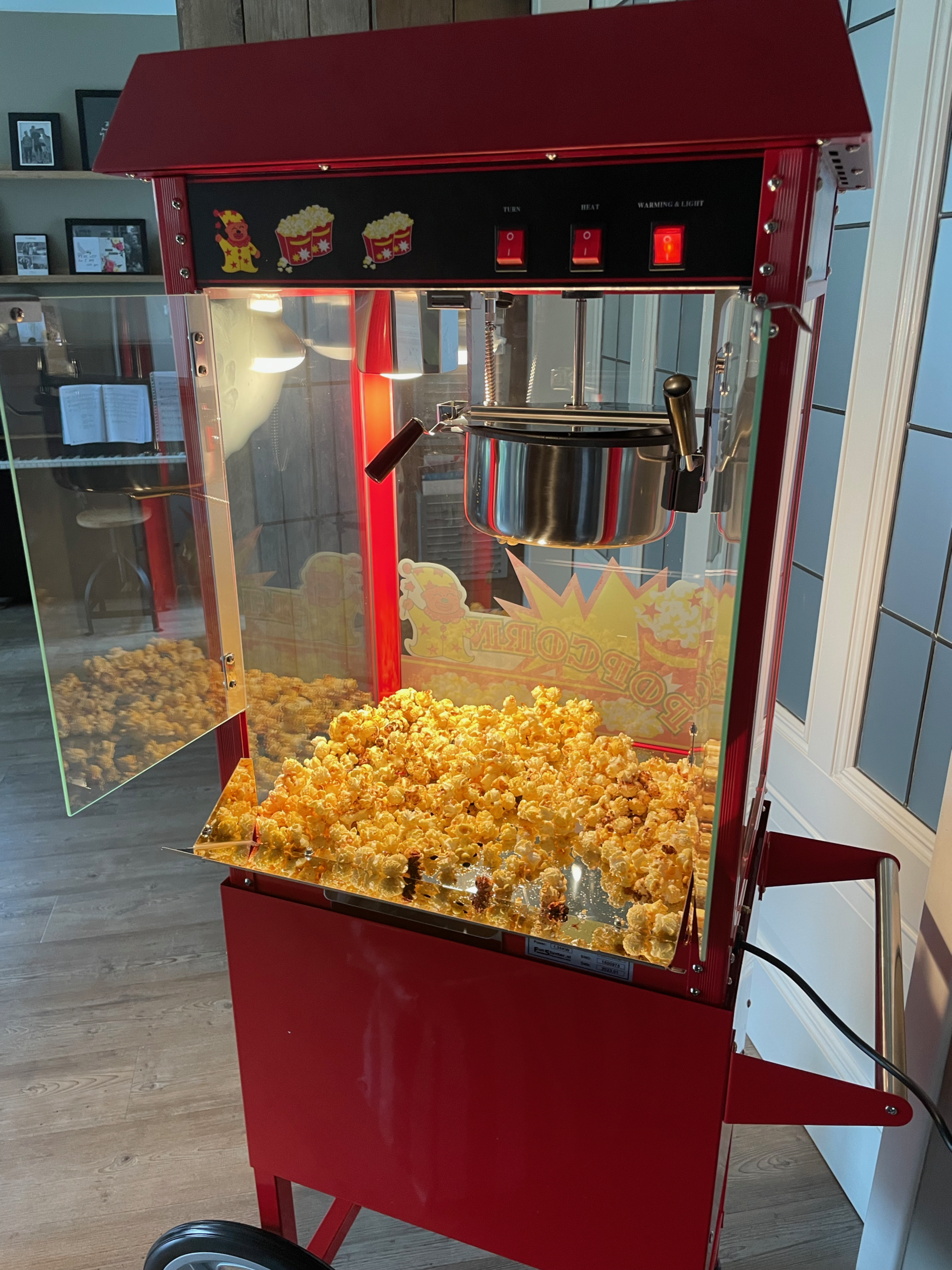 Popcorn machine