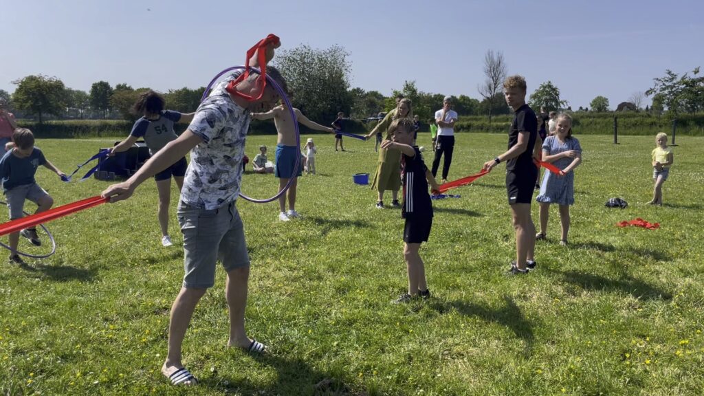 Hoepel estafette is een onderdeel van Bosma sport- en spelverhuur