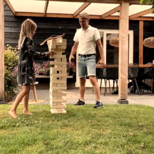 Mega Jenga is een uitdagend spel te huur bij Bosma sport- en spelverhuur